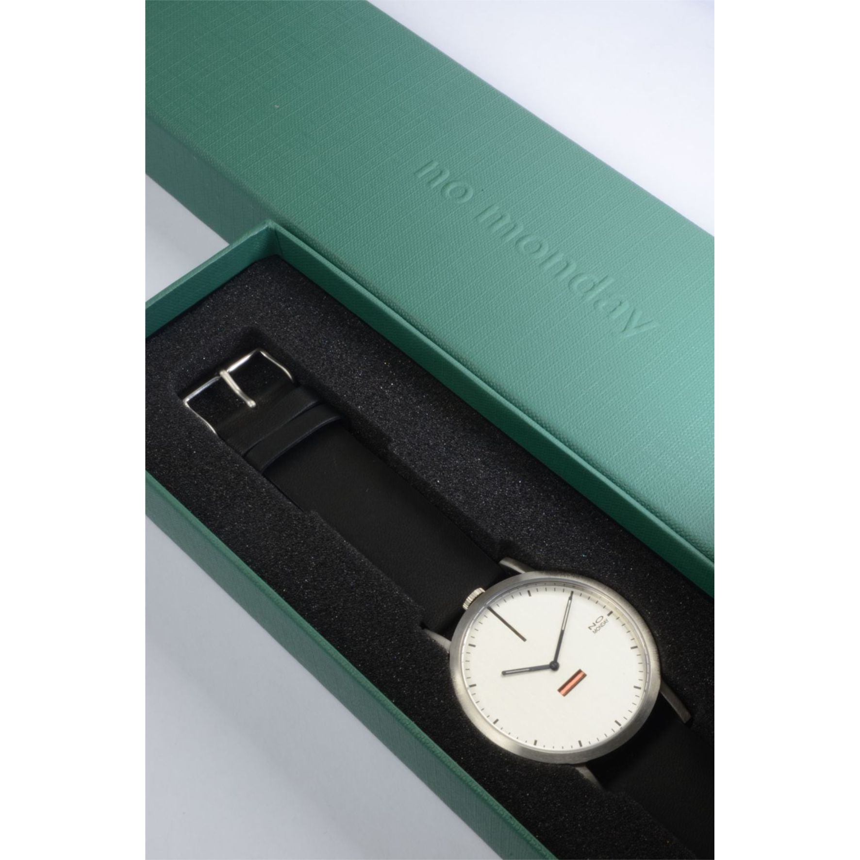 Unisex Watch | Collection 460 | silver dial | black strap