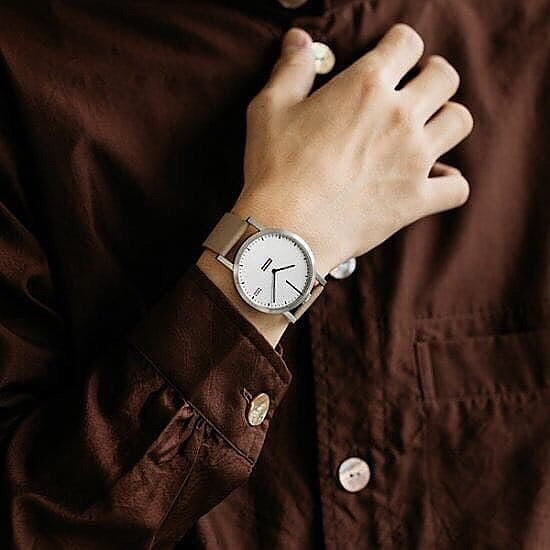Unisex Watch | Collection 460 | silver dial | light brown strap