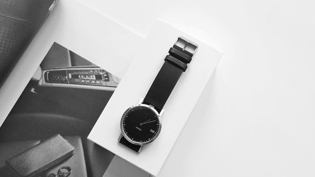 No Monday unisex watch