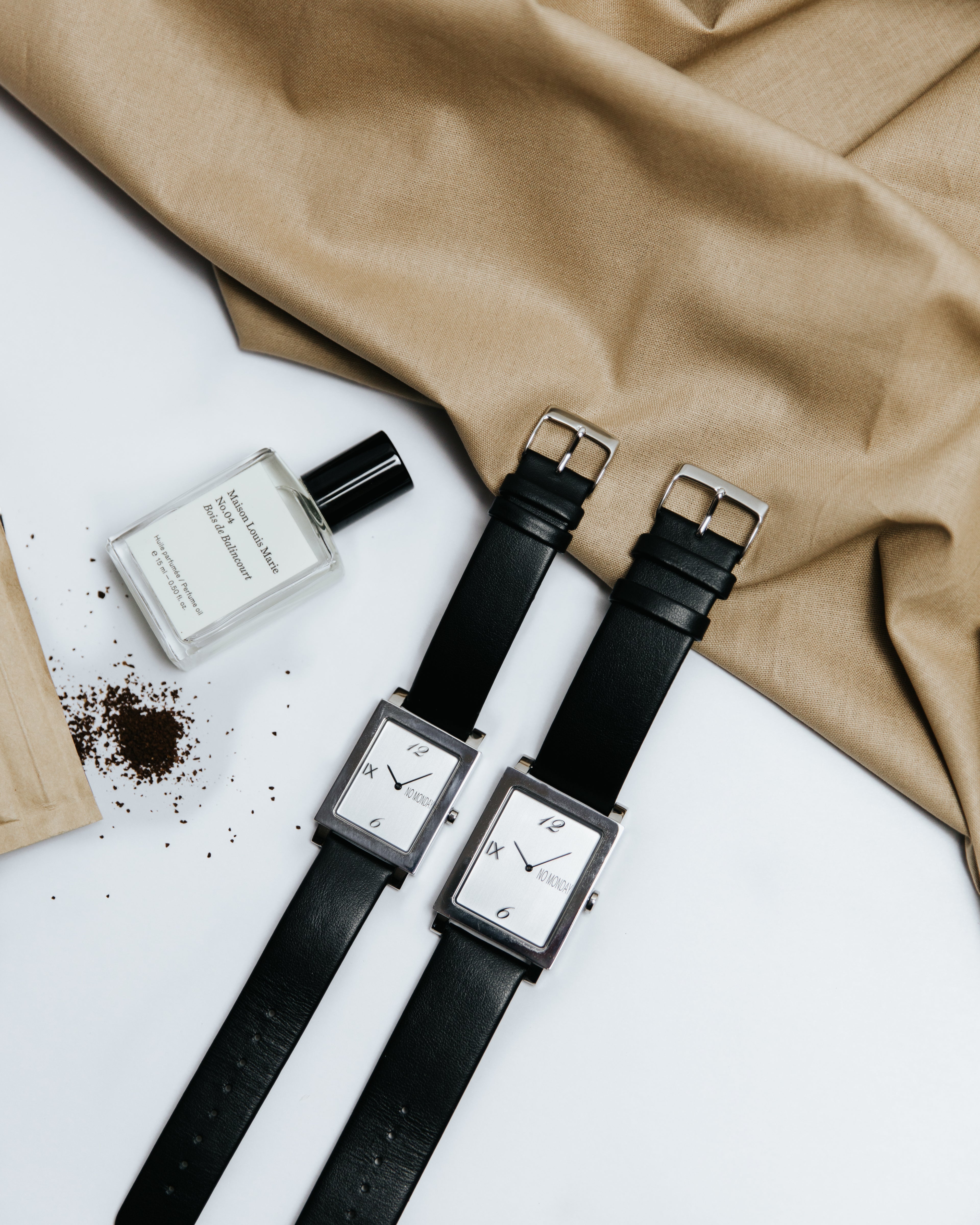 Quartz Watch | Collection ATAES | silver | black strap